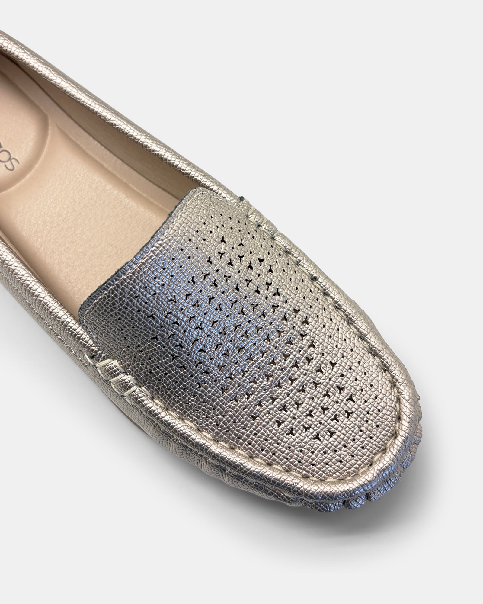 7-606443_1