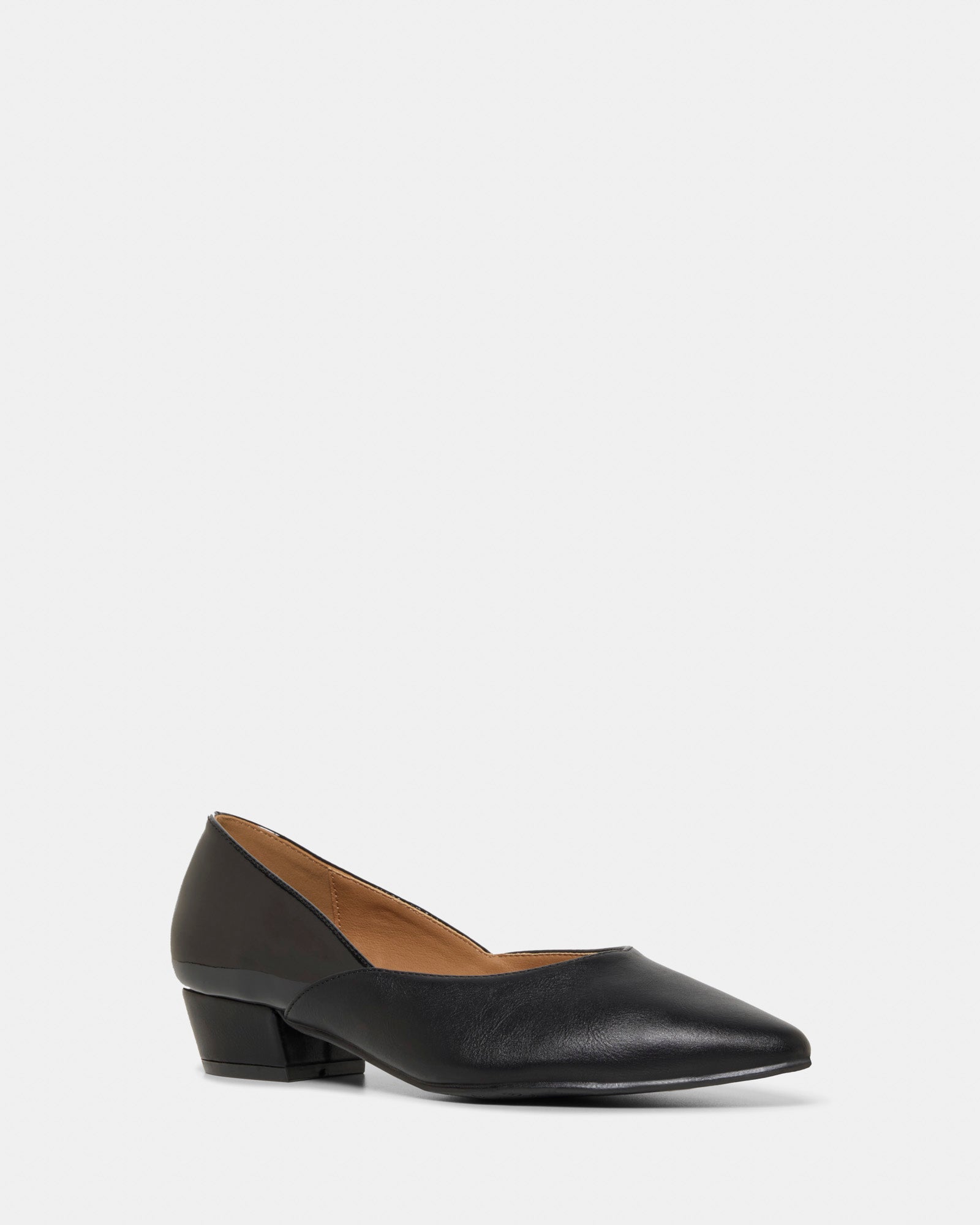 Trace W Black/Black Patent