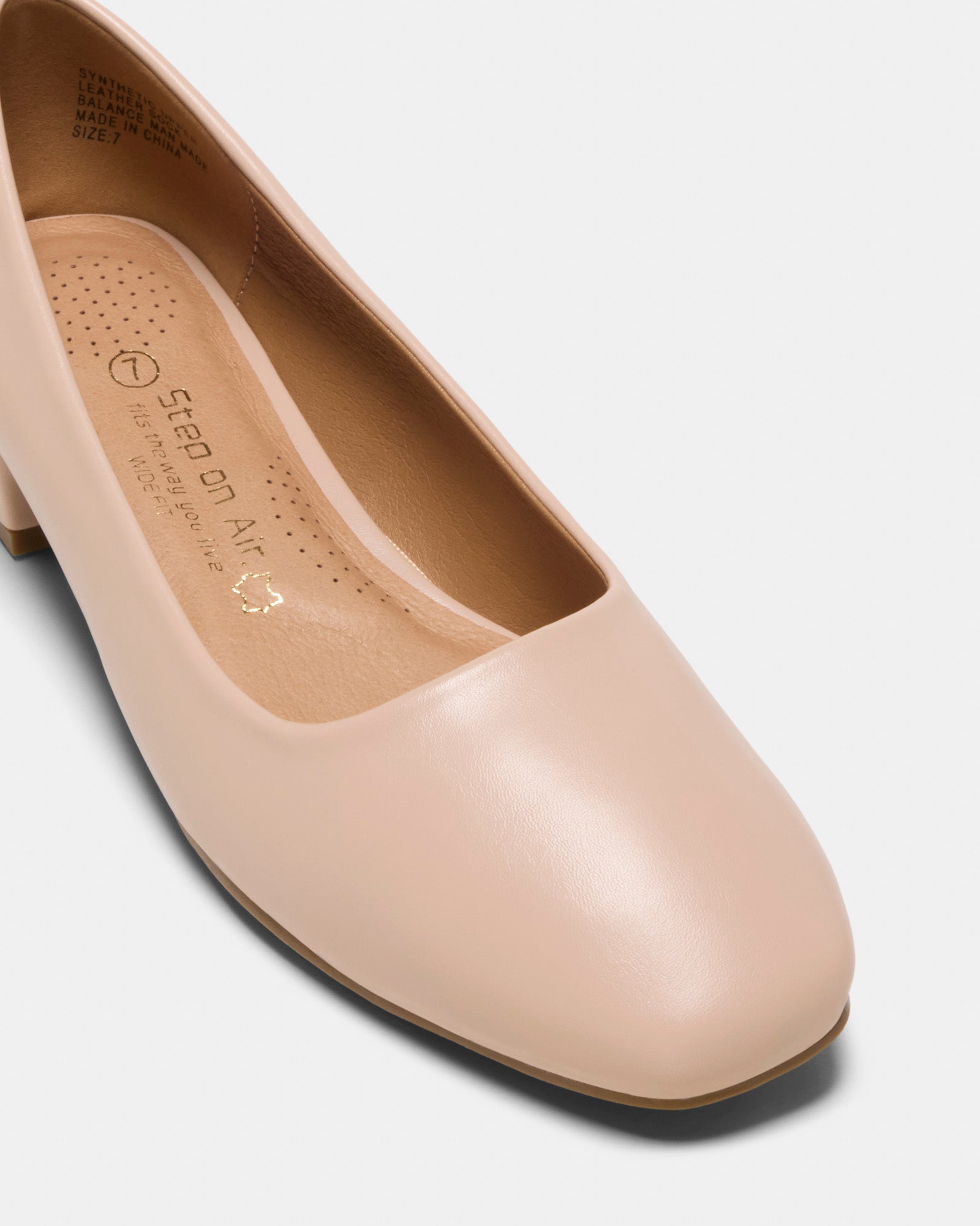 Cameo W Nude